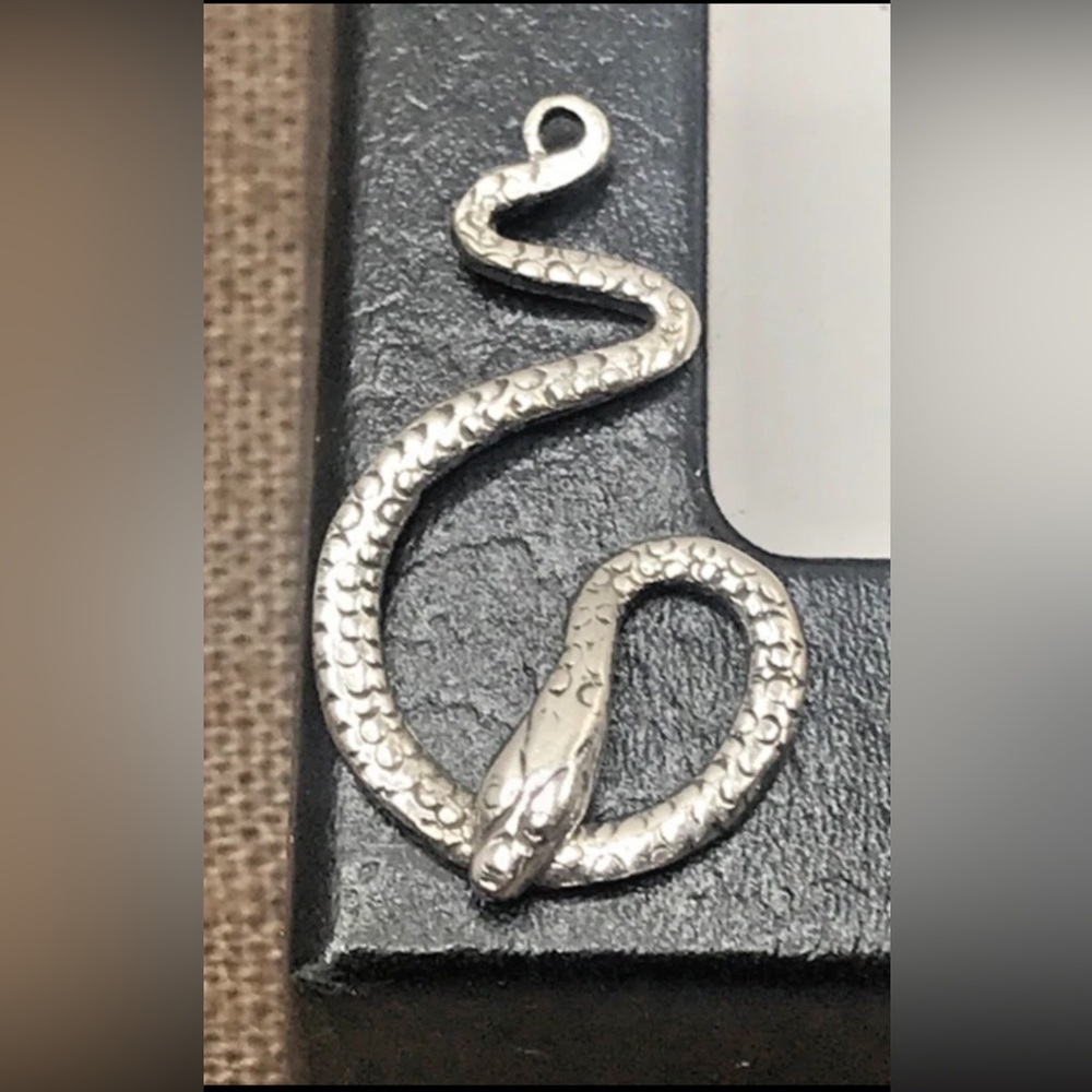Stamped 925 Sterling Silver Serpent Snake Pendant 1.49 grams